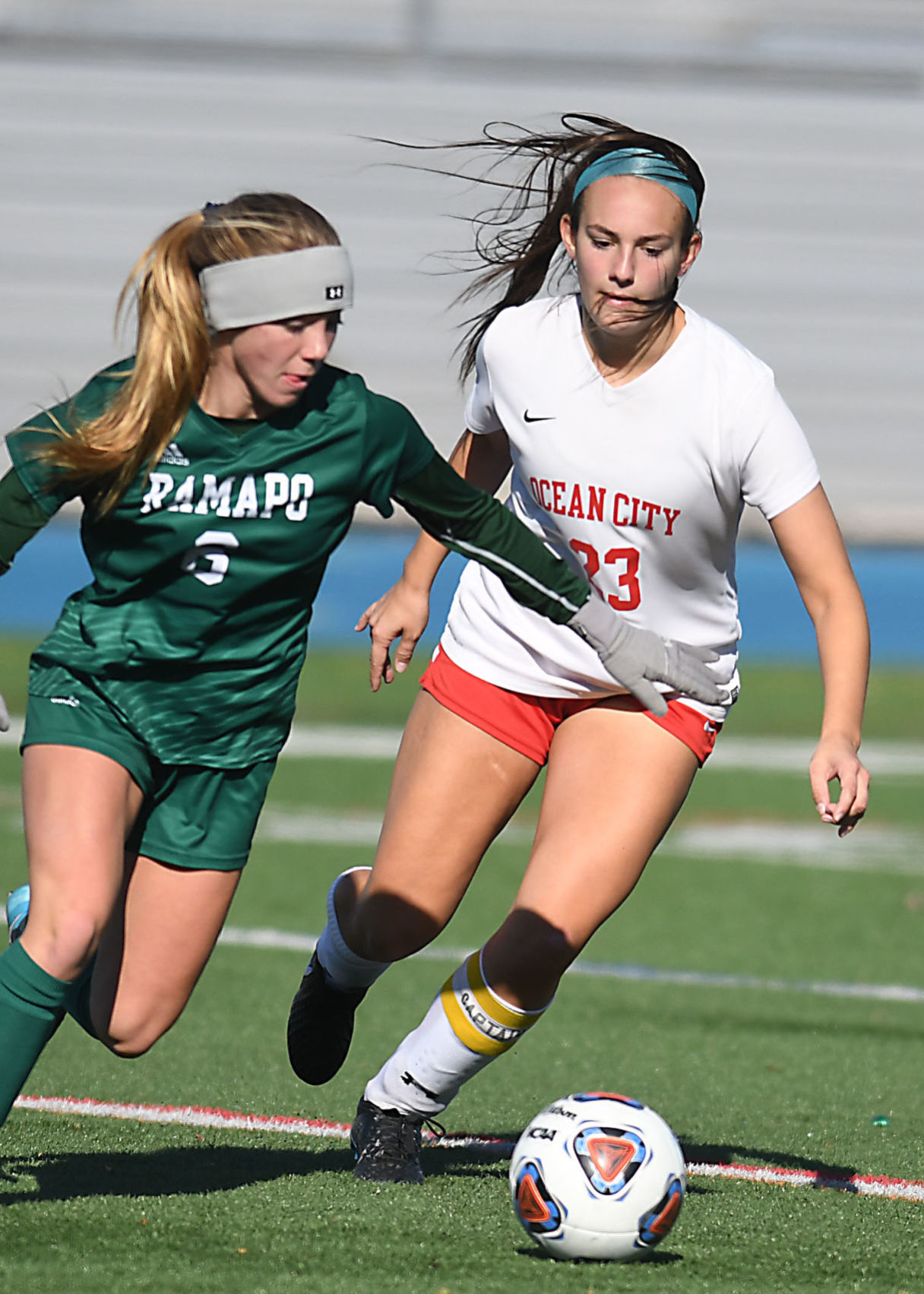 111719_spt_ocgirlssoccer00123705